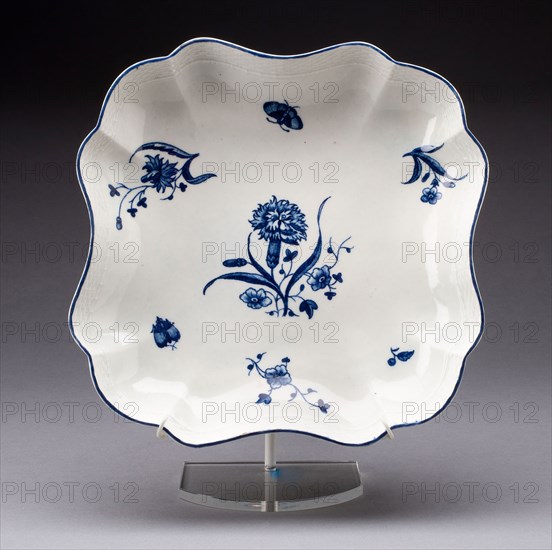 Dish, c. 1755, Worcester Porcelain Factory, Worcester, England, founded 1751, Worcester, Soft-paste porcelain, underglaze blue decoration, Diam. 21.7 cm (8 9/16 in.)