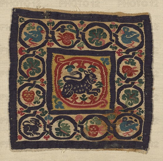 Fragment, Roman period (30 B.C.–641 A.D.), 4th/6th century, Coptic, Egypt, Egypt, Linen and wool, tapestry weave, 19.1 × 19.1 cm (7 1/2 × 7 1/2 in.)