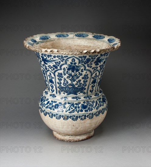 Jardinière, 1700/75, Talavera poblana, Puebla, Mexico, Puebla, Tin-glazed earthenware, 44 x 41.9 cm (17 1/4 x 16 1/2 in.)
