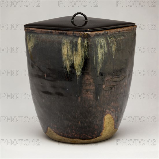 Takatori-Ware Water Jar (Mizusashi), 19th century, Japanese, active 19th century, Japan, Glazed stoneware with lacquer lid
