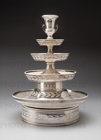 Tiered Centerpiece, 19th century, Italy, Lead-glazed earthenware (creamware) with silver lustre decoration, H. 40.0 cm (15 3/4 in.)