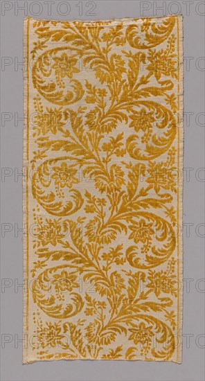 Panel, 17th century, Turkey, Turkey, Scutari velvet brocade, 111 x 51.1 cm (43 3/8 x 20 1/8 in.)