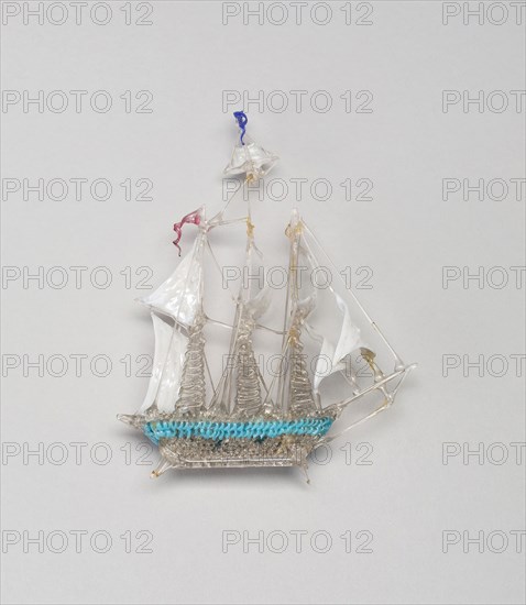 Sailboat, 18th century, Nevers, France, Glass, lampwork (verre de Nevers), metal armature, H. 7 cm (2 3/4 in.)