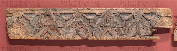 Fragment of an architectural molding, Marinid dynasty (1244–1465), 14th century, Morocco, Morocco, Wood with relief carving, 20.8 x 110.0 x 5.1 cm (8 3/16 x 43 5/16 x 2 in.)