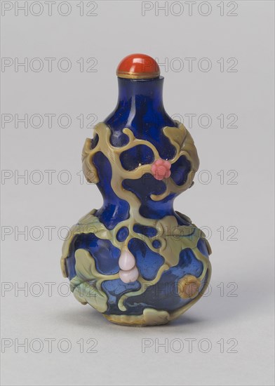 Gourd-Shaped Snuff Bottle with Trailing Vines and Flower Heads, Qing dynasty (1644–1911), 1740–1800, China, Glass, Multi-colored overlay on transparent blue ground, 6.8 × 4.1 × 3.2 cm (2 11/16 × 1 5/8 × 1 1/4 in.)