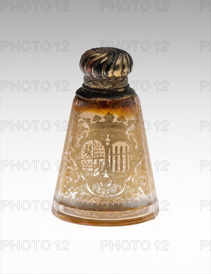 Flask, c. 1730, Bohemia, Czech Republic, Bohemia, Glass with engraved gold leaf decoration, 8.6 × 5.6 cm (3 3/8 × 2 3/16 in.)