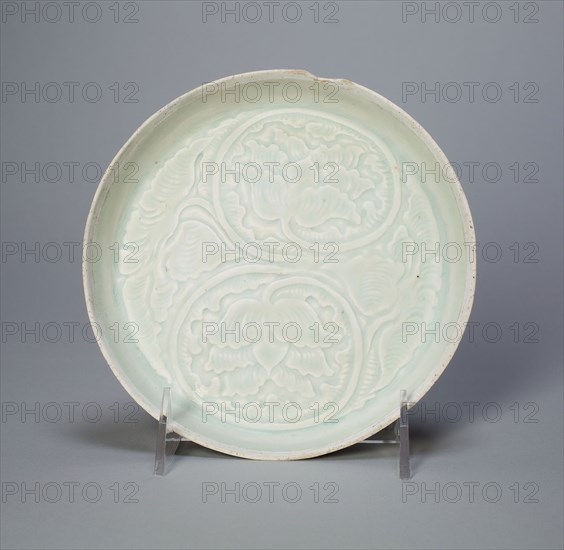 Dish with Peonies and Leaves, Song dynasty (960–1279), China, Qingbai ware, stoneware with underglaze carved and incised decoration, H. 1.9 cm (3/4 in.), diam. 16.0 cm (6 5/16 in.)