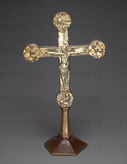 Altar Cross, c. 1325, foot: 15th century, German, probably Brunswick (Braunschweig), Brunswick, Silver gilt over a wooden core, foot: copper gilt, H: 19.7 cm (7 3/4 in.)