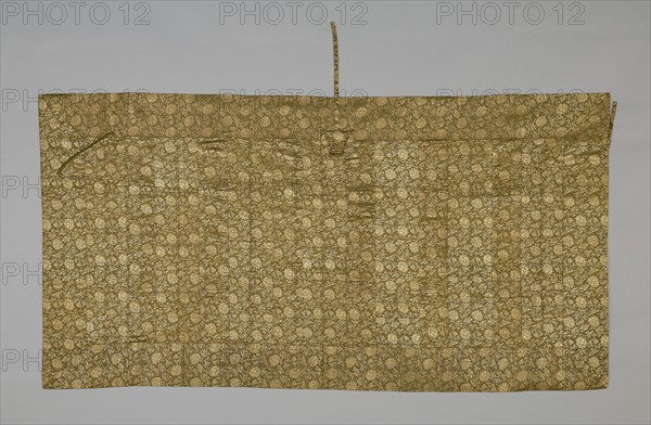 Kesa, 18th century, Edo period (1615–1868), Japan, Silk and gilt-paper strip, twill and satin weaves with supplementary patterning wefts, 205.9 x 107.4 cm   (81 x 42 1/4 in.)