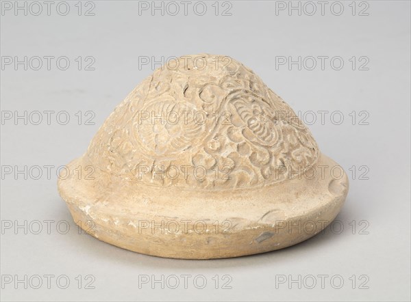Mold, Jin dynasty (1115–1234), 12th century, China, Yaozhou ware, stoneware, carved and biscuit-fired, H. 6.6 cm (2 5/8 in.), diam. 11.6 cm (4 9/16 in.)
