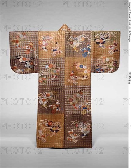 Atsuita karaori (Noh Costume), Edo period (1615–1868), 1775/1800, Japan, Silk, twill weave, gold-leaf-over-lacquered-paper strips, lined with silk, plain weave, 168.2 x 146.3 cm (66 1/4 x 57 5/8 in.)