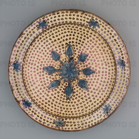 Hispano-Moresque Plate, 1500/1650, Spanish, Valencia (probably Manises), Spain, Tin-glazed earthenware with copper luster, Diameter: 29.2 cm (11 5/8 in.)