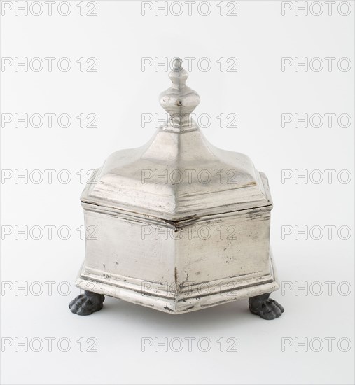 Tobacco Box, c. 1740, Netherlands, Netherlands, Pewter, 15.9 x 13.3 cm (6 1/4 x 5 1/4 in.)
