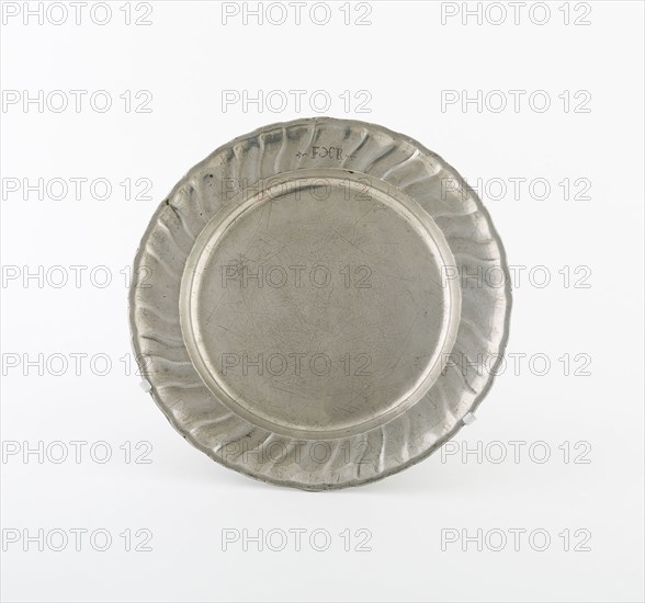 Plate, c. 1777, Joseph Heilingotter IV, Czech, c. 1777, Czechoslovakia, Czech Republic, Pewter, 4.5 × 21.7 cm (1 3/4 × 8 1/2 in.)