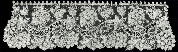 Cuff, 1880s/90s, Belgium, Belgium, Cotton, mixed lace: bobbin part lace of a type known as "Duchesse" and of needle lace of a type known as "Point de Gaze