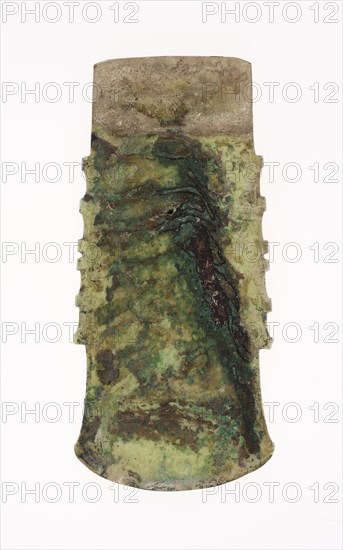 Notched Axe, Shang dynasty (c. 1600–1046 BC),  2nd millennium B.C., China, Jade, 12.54 × 5.56 × 0.48 cm (6 × 2 1/5 × 3/16 in.)