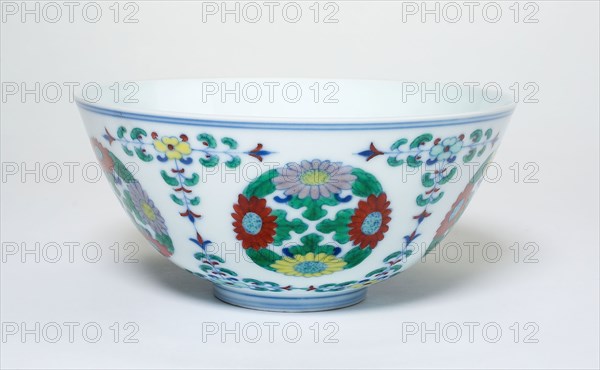 Bowl with Floral Medallions and Stems, Qing dynasty (1644–1911), Yongzheng reign mark and period (1723–1735), China, Porcelain painted in underglaze blue and overglaze enamels, H. 6.7 cm (2 5/8 in.), diam. 14.5 cm (5 11/16 in.)