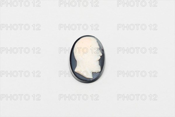 Cameo, c. 1870/80, France, Stone, 2.3 × 1.8 cm (7/8 × 11/16 in.)