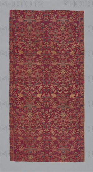 Panel (Furnishing Fabric), late Ming (1368–1644) or early Qing dynasty (1644–1912), China, Guangzhou (Canton) or Macao, Macao, Silk, warp-float faced satin weave self-patterned by ground wefts bound in twill interlacings, 105.7 x 52.7 cm (41 5/8 x 20 3/4 in.)
