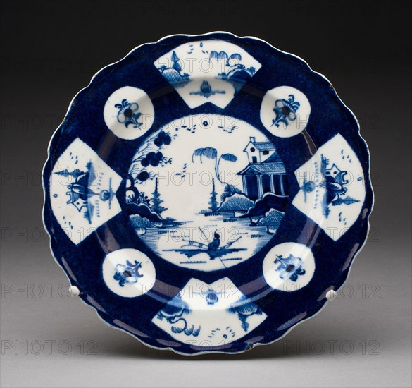 Plate, 1755/65, Bow Porcelain Factory, London, England, 1744-1775, Bow, Soft-paste porcelain, underglaze blue decoration, Diam. 22 cm (8 11/16 in.)