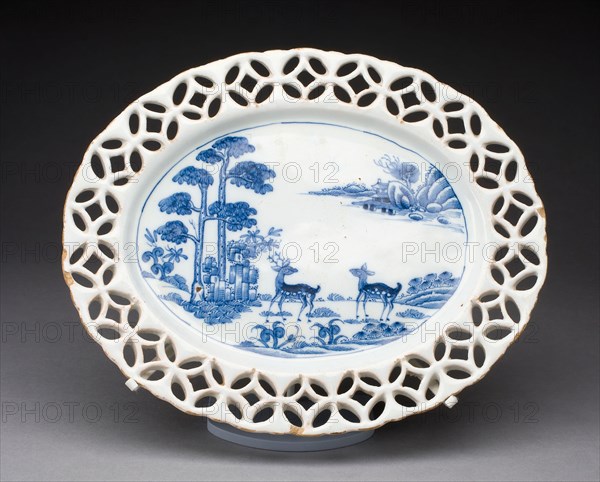 Platter, c. 1740, Dublin, Ireland, Dublin, Tin-glazed earthenware, 29 × 24 cm (11 7/16 × 9 7/16 in.)