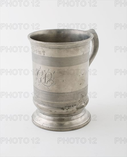 Pint Measure with Double C Handle, 19th century, England, Pewter, 12.7 × 10.2 cm (H. 5 × D. top 4 in.)