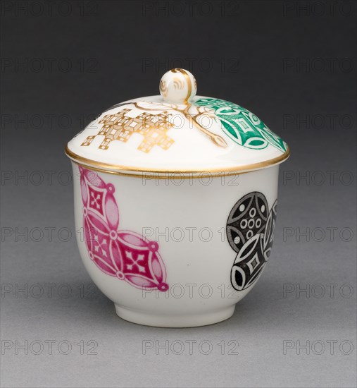 Covered Sugar Bowl, 1876, Worcester Royal Porcelain Company, Worcester, England, founded 1751, Worcester, Soft-paste porcelain, polychrome enamels and gilding, H. 8.1 cm (3 3/16 in.), diam. cover: 7.3 cm (2 7/8 in.)
