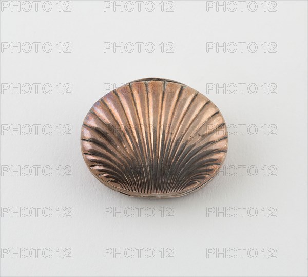 Vinaigrette in the Form of a Scallop Shell, 1816/17, Possibly Joseph Willmore, Birmingham, England, Birmingham, Silver and silver gilt, 3.8 × 2.5 cm (1 1/2 × 1 in.)