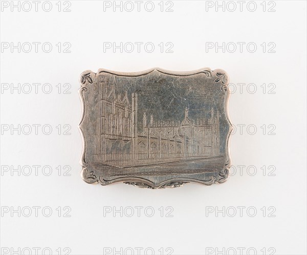 Vinaigrette with View of Kings College, Cambridge, 1845/46, Nathaniel Mills, Birmingham, England, Birmingham, Silver and silver gilt, 4.1 × 3.2 cm (1 5/8 × 1 1/4 in.)