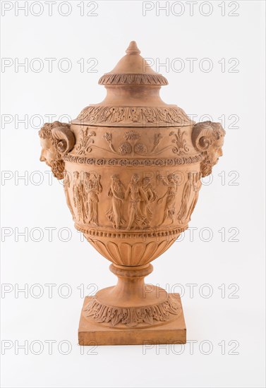 Urn, 1775/1800, England or France, England, Terracotta, 58.8 × 36.8 × 44.9 cm (23 1/4 × 14 9/16 × 17 3/4 in.)