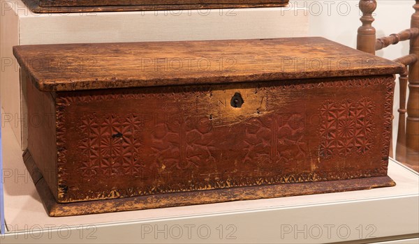 Box, 1674/1700, American, 17th/18th century, New Hampshire, New Hampshire, White pine, 24.1 × 67.4 × 38.7 cm (9 1/2 × 26 1/2 × 15 1/4 in.)