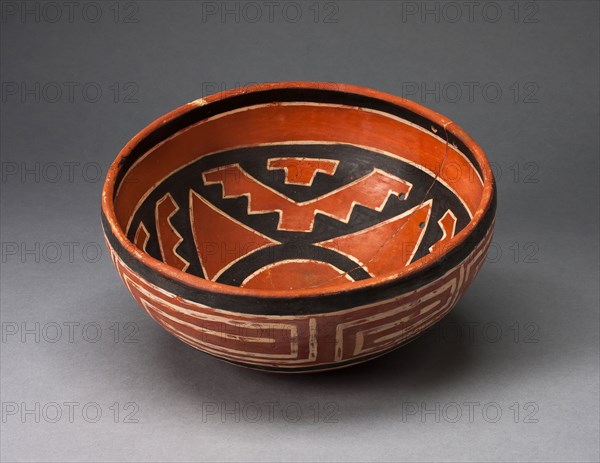 Polychrome Bowl with Geometric Star Motif on Interior and Interloking Scroll on Exterio, A.D. 1300/1400, Cibola, Four Mile Polychrome, Cibola region, east-central Arizona, United States, Arizona, Ceramic and pigment, Diam. 21.6 cm (8 1/2 in.)