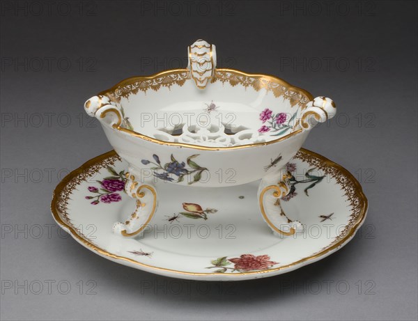 Chafing Dish or Plate Warmer, 1737/40, Meissen Porcelain Manufactory, German, founded 1710, Meissen, Hard-paste porcelain, polychrome enamels, and gilding, H. (overall): 10.8 cm (4 1/4 in.), diam. (stand): 20.8 cm (8 3/16 in.)