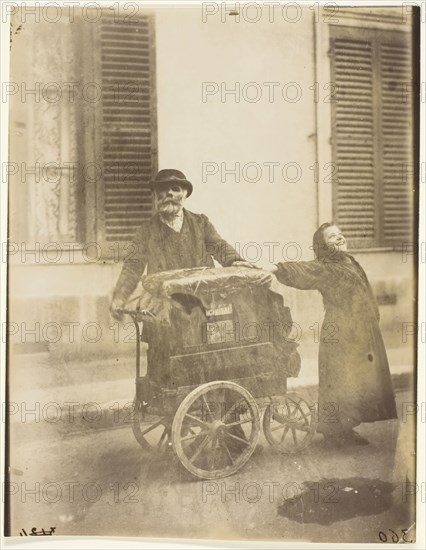 Joueur d’orgue (Organ Player), 1898/99, Jean-Eugène-Auguste Atget, French, 1857–1927, Libourne, Gelatin silver printing out print, 23 x 17.8 cm (image/paper)