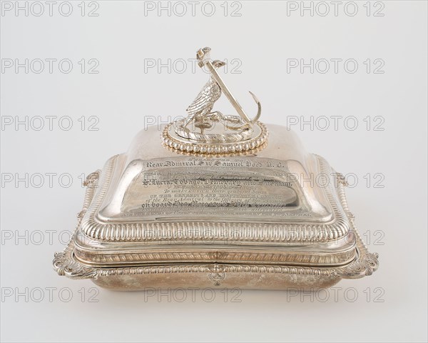 Entree Dish with Cover from the Hood Service, 1806/07, Paul Storr, English, 1771-1844, London, England, London, Sterling silver, 22.2 x 28.6 x 24.3 cm (8 3/4 x 11 1/4 x 9 1/2 in.)