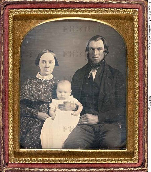 The Ward Family, c. 1852, 19th century, Unknown Place, Daguerreotype, 8.3 x 7 cm (plate), 9.3 x 8 x 1.5 cm (case)