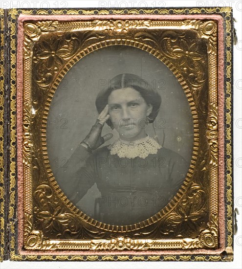 Untitled, 1839/60, 19th century, Unknown Place, Daguerreotype, 8.3 x 7 cm (plate), 9.2 x 8 x 1.4 cm (case)