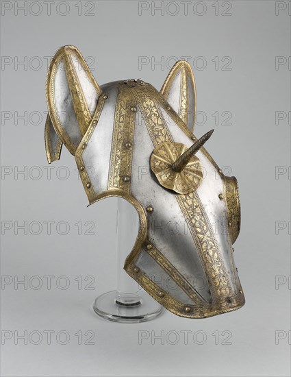 Shaffron, c. 1575, Italian, Milan, Italy, Steel with gilding, H. 35.6 cm (14 in.)