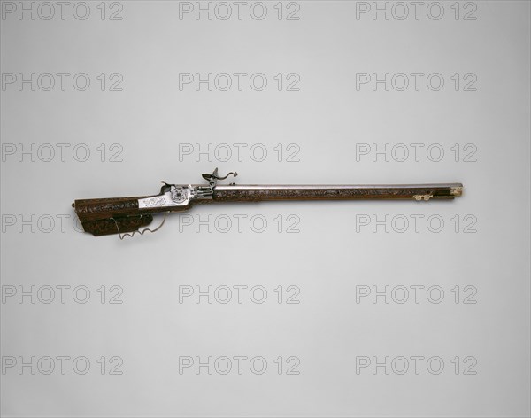 Wheellock Rifle of Emperor Leopold I, 1664, Stock: Johann Georg Maucher, German, Schwäbisch Gmünd, active 1650-1700, Lock and barrel: Michael Has, Gmünd, Steel, brass, cherrywood, horn, staghorn, L. 104.2 cm (41 in.)