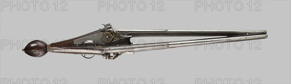 Triple-Wheellock Pistol, 1610/20, Franco-German (Alsatian), Strasbourg, Strasbourg, Steel, brass, and cherrywood, Overall L. 72 cm (28 3/4 in.)