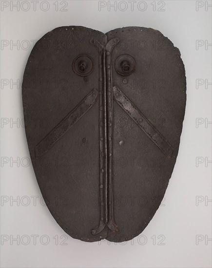 Adarga (Shield), 1800/1900 (copy of 15th century Spanish style), Hispano-Mauresque, in the style of, Spain, Iron, 56.2 x 43.2 cm (22 1/8 x 17 in.)