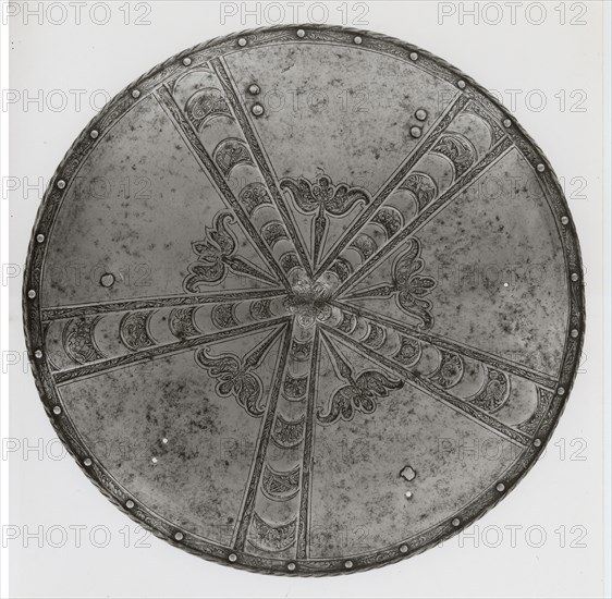 Targe (Shield), 1550/60, South German, probably Augsburg, Augsburg, Steel, brass, and iron, Diam. 53.3 cm (21 in.)