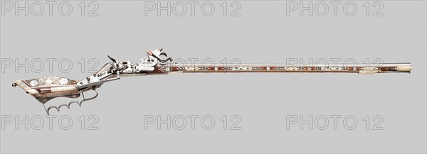 Wheellock Birding Rifle (Tschinke), 1640/60, Polish, Silesia, Teschen, Teschen, Steel, fruitwood, staghorn, bovine horn, and mother-of-pearl, L. 106.5 cm (41 7/8 in.)
