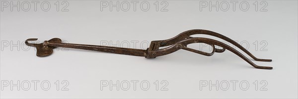 Goat’s Foot Spanner for a Pellet Crossbow, early 17th century, Western European, possibly Spanish, Europe, Blackened iron, L. 59.4 cm (23 3/8 in.)