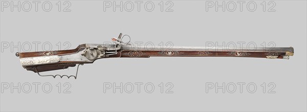 Wheellock Rifle, 1660, German, Germany, Steel, iron, walnut, horn, and mother-of-pearl, L. 112 cm (44 1/8 in.)