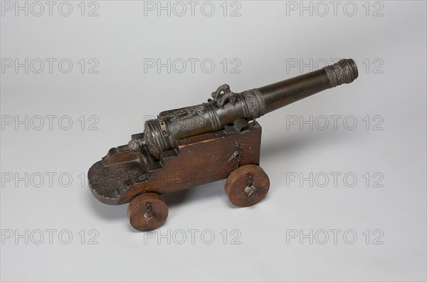 Model Field Cannon with Carriage, 1677, French, possibly Dutch, France, Bronze and wood, Length overall of cannon: 24 3/4 in. (62.9 cm)