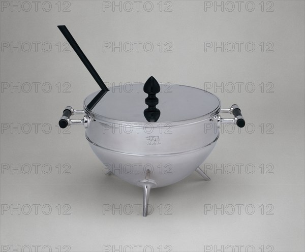 Tureen with Cover, c. 1880, Designed by Christopher Dresser, English, born Scotland, 1834-1904, Made by Hukin and Heath, Birmingham and London, 1855-1953, Birmingham, England, Birmingham, Electroplated silver and ebony, 20.3 × 31.1 × 23.5 cm (8 × 12 1/4 × 9 1/4 in.)