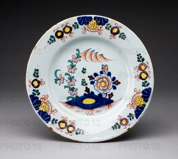 Plate, c. 1750, England, Lambeth, Lambeth, Tin-glazed earthenware, Diam. 23 cm (9 1/16 in.)