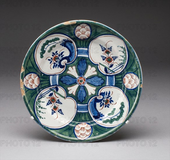 Plate, c. 1700/25, Augusteyne Reygensburgh, Dutch, 18th century, Delft, Tin-glazed earthenware (Delftware), Diameter: 23.6 cm (9 5/16 in.)