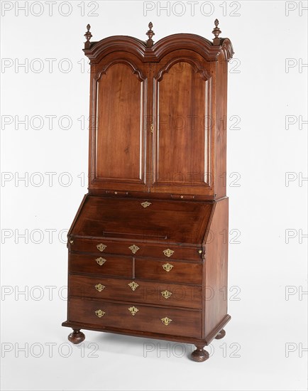 Desk and Bookcase, 1700/35, American, 18th century, Boston, Boston, Walnut and white pine, 228.6 × 104.1 × 61.3 cm (90 × 41 24 1/8 in. )